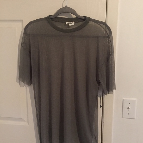 Mesh short sleeve top